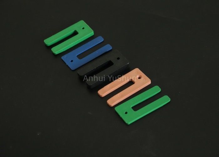 6mm het Verglazen Plastic U Shim Type Horseshoe van Vensterverpakkers